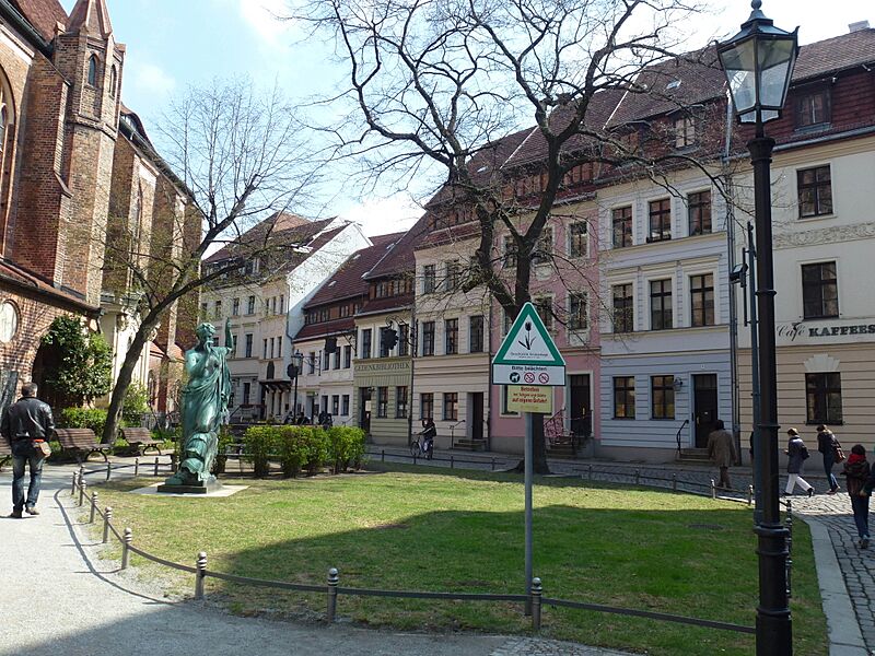 Mitte Nikolaikirchplatz-001