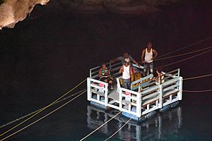 Santo Domingo Este - Los Tres Ojos 0863