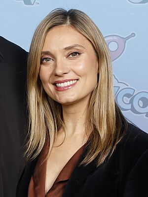 Spencer Grammer Photo Op GalaxyCon Columbus 2024.jpg