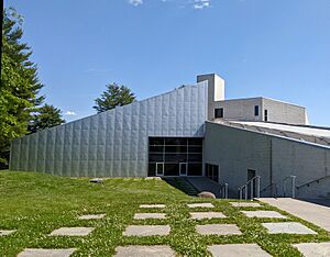Tang Museum entrance.jpg