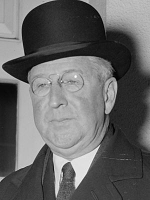 U.S. Envoy to Argentine. Washington, D.C., Dec. 10. Alexander Weddell, American Ambassador to the Argentine, was a recent White House caller. He is in this country on leave, 12-10-38 LCCN2016874527 (3x4a).jpg