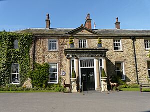 Whitworth Hall, County Durham - England P1200666 (13335955665).jpg
