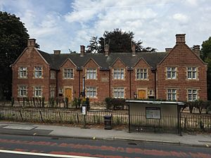 William Woodsend Memorial Homes, Nottingham.jpg