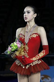 Alina Zagitova at the Junior World Championships 2017 - Awarding ceremony 01