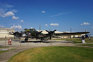 Barksdale Global Power Museum September 2015 09 (Boeing B-17G Flying Fortress)