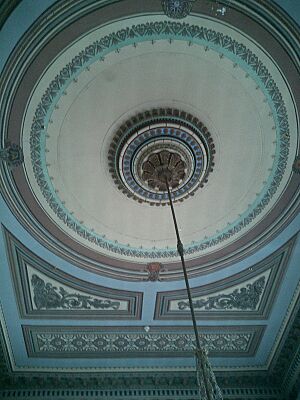 Colonial building 2006 ceiling