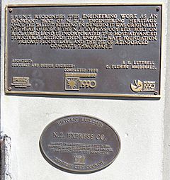 Consultancy House (Dunedin) plaques