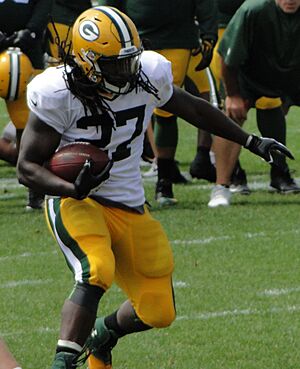 Eddie Lacy 2014 training camp (cropped)