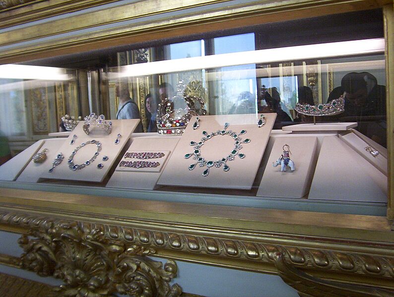 FrenchCrownJewelsLouvre-1