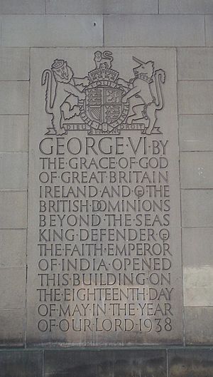 George VI Manchester City Hall 20051020