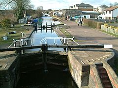 Grand union canal aplsey lock 1
