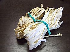 Kanpyō (raw), dried shavings of "Lagenaria siceraria" var. "hispida