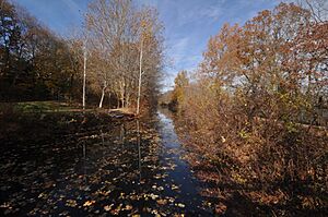 LincolnRI BlackstoneCanalSegmentInLonsdale