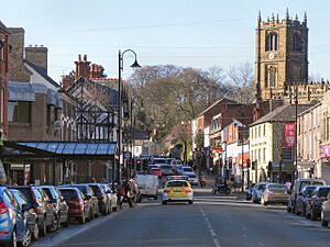 Mold High Street - geograph.org.uk - 2321822.jpg