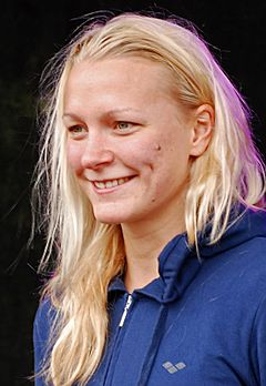 Sarah Sjöström 2013 (cropped).jpg