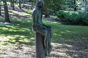 Sentinel by Catherine Greene- Sculpture In Context 2012 at the National Botanic Gardens (7958740066)