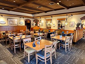 The interior of an Olive Garden restaurant 04