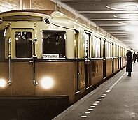 Type B metro train at Krasnoselskaya