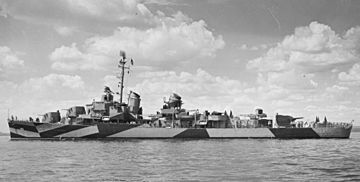 USS Hank (DD-702) on 26 August 1944 (19-N-71818)
