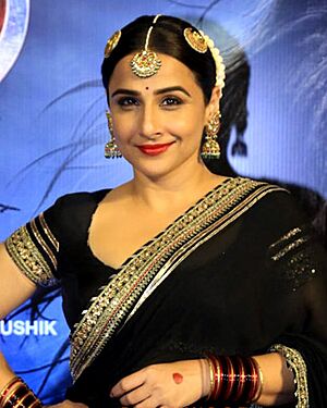 Vidya Balan snapped promoting Bhool Bhulaiyaa 3