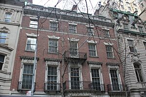 W 54th St Mar 2021 09
