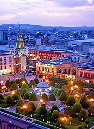 Aérea de la Plaza Principal - panoramio - Trëxo