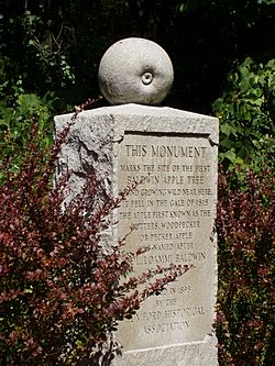 Baldwin Apple Monument, Wilmington, Massachusetts