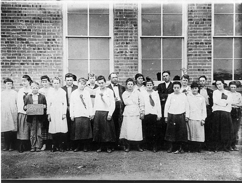 Bedford School class (1917)