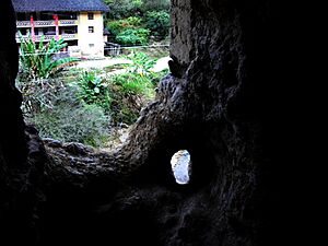 Chengqilou gun hole