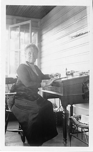 Cornelia Maria Clapp (1849-1934), sitting at desk.jpg