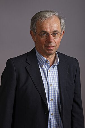 David Klenerman Studio shoot 30 05 24 photos taken by Michael Webb ©University of Cambridge R6A 2299.jpg