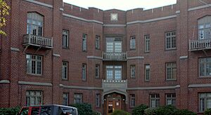 Irvington Court Apartments - Portland Oregon