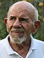 Jacque Fresco and lemon tree (cropped)
