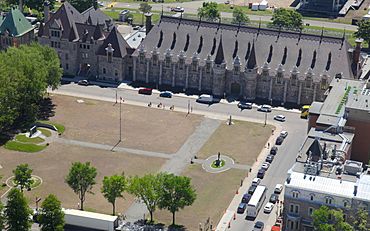 Manège militaire Voltigeurs de Québec après sa reconstruction, vue aérienne