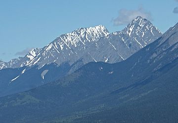Mount Selkirk seen from Kootenay Valley.jpg