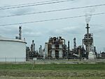 Oil refinery in Houston 2018a.jpg