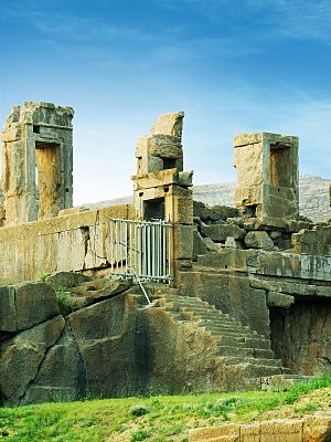Persepolis east side-02 at spring