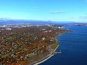 Québec City – Boulevard Champlain - Le Fleuve Saint-Lorent - panoramio (1)