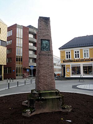 Richard With memorial stone in Tromsø (2014)