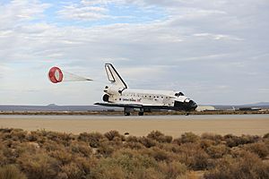 STS-128 landing 04