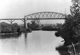 StateLibQld 1 157653 Railway Bridge over the Caboolture River, 1907.jpg