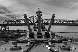 USS Massachusetts main guns with the Braga Bridge in the background, Battleship Cove, Fall River, Massachusetts, US (PPL2-Enhanced) julesvernex2