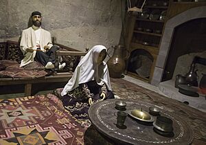 Waxwork, Man and Woman in traditional costumes 01