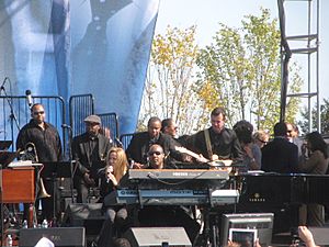20111016 Sheryl Crow and Stevie Wonder at the MLK Memorial dedication concert