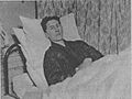 219 16 Fullard blessé sur son lit d'hôpital