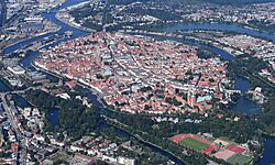 Aerial image of Lübeck (view from the southwest).jpg