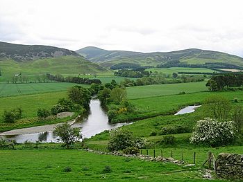 Confluence of the Biggar Water and Tweed - geograph.org.uk - 16677.jpg