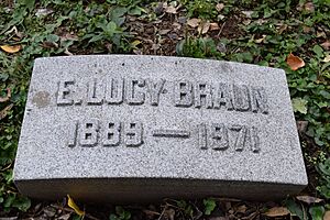 E. Lucy Braun grave marker