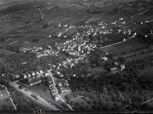 ETH-BIB-Maienfeld v. S. W. aus 400 m-Inlandflüge-LBS MH01-003834