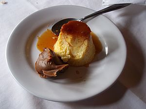 Flan casero con dulce de leche